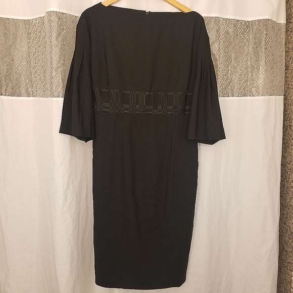 Magaschoni Collection Black Dress with Embroidered Detail, Size 10, NWT - Picture 1 of 9
